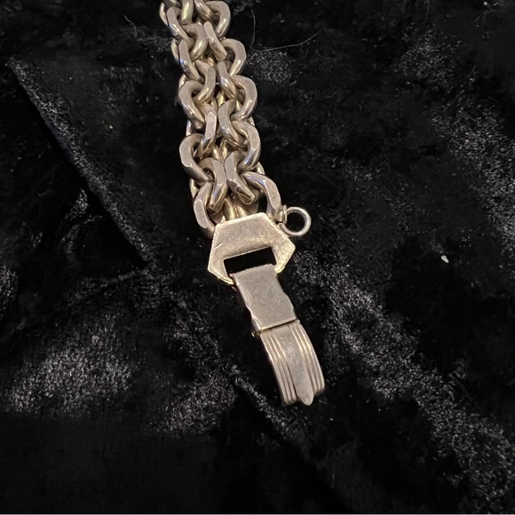 Vintage Chunky Double Chain Embossed Heart Bracelet - Picture 6 of 10